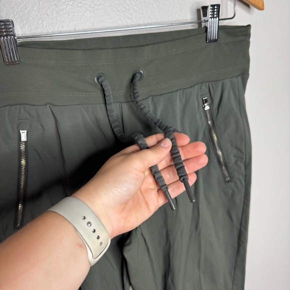 Athleta Trekkie North Jogger Pant Hiking Trail  Arbor Olive #405726 - Picture 7 of 15